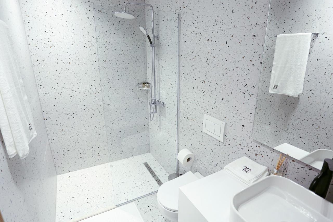 Hotel 12 Gjakova Dış mekan fotoğraf
