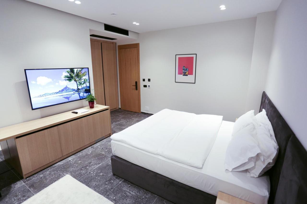 Hotel 12 Gjakova Dış mekan fotoğraf