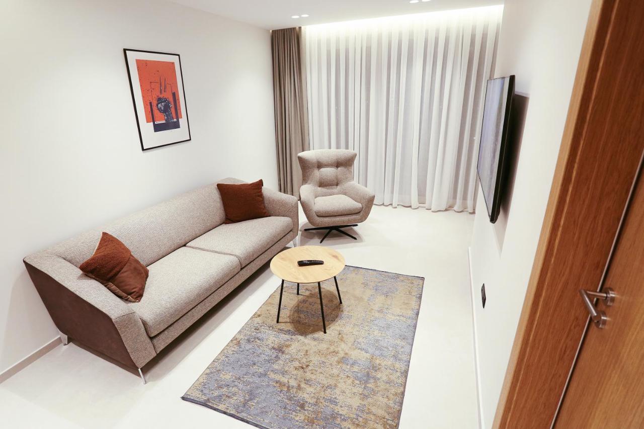Hotel 12 Gjakova Dış mekan fotoğraf
