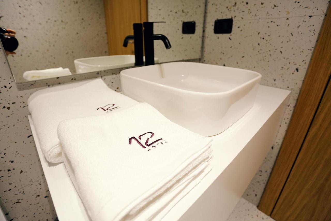 Hotel 12 Gjakova Dış mekan fotoğraf