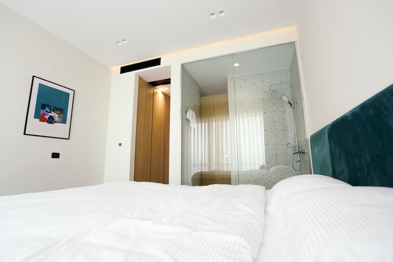 Hotel 12 Gjakova Dış mekan fotoğraf