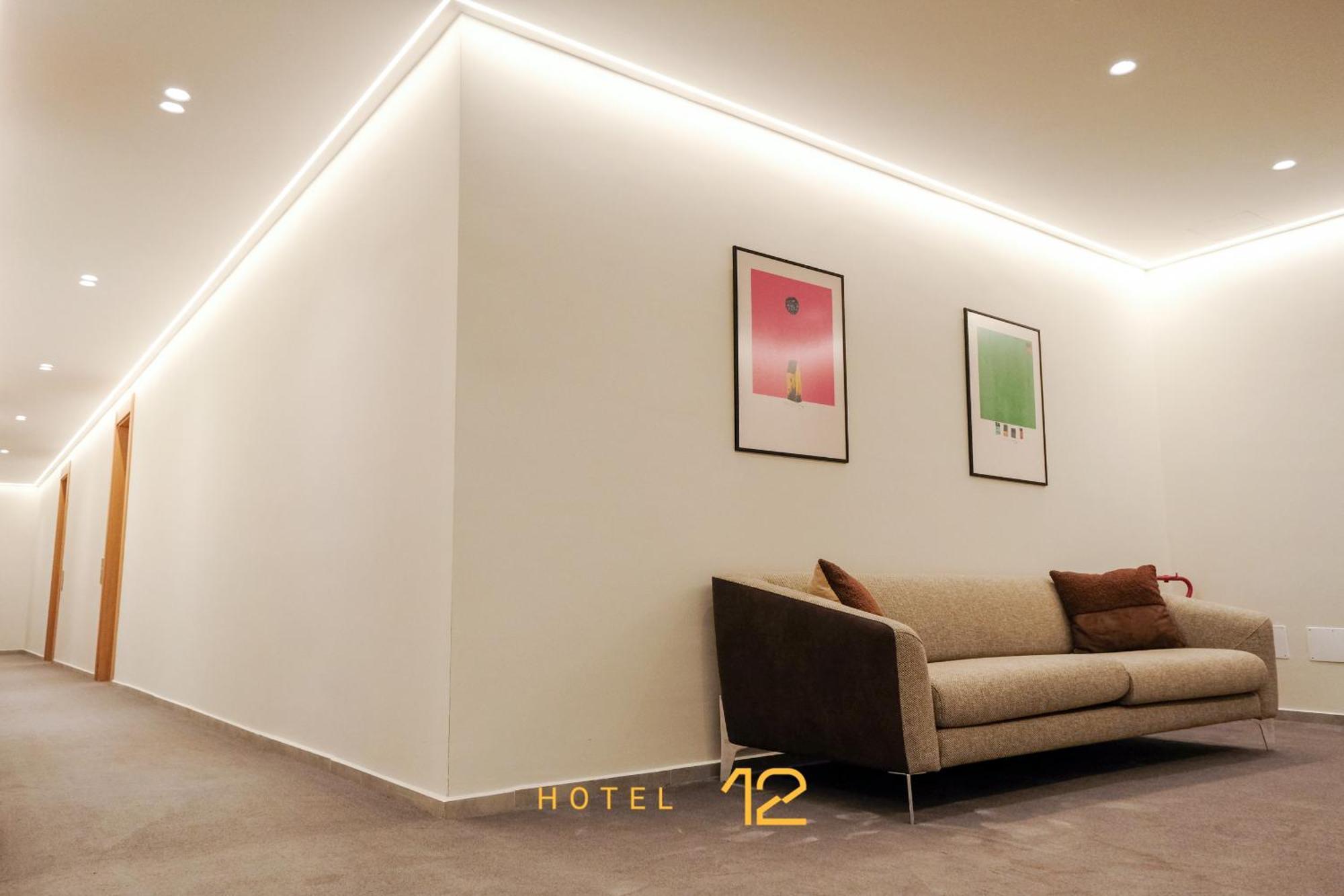 Hotel 12 Gjakova Dış mekan fotoğraf